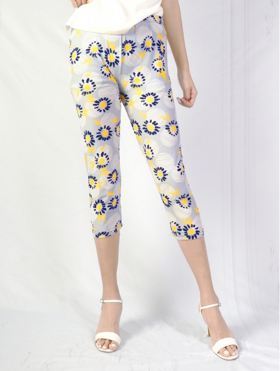 Abstract Pattern Capri Stretch Legging